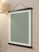 Magnetic black wooden poster hanger for 16 x 20 prints